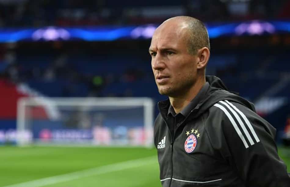 Robben nega críticas a Ancelotti: 'Sou a última pessoa que faria isso'