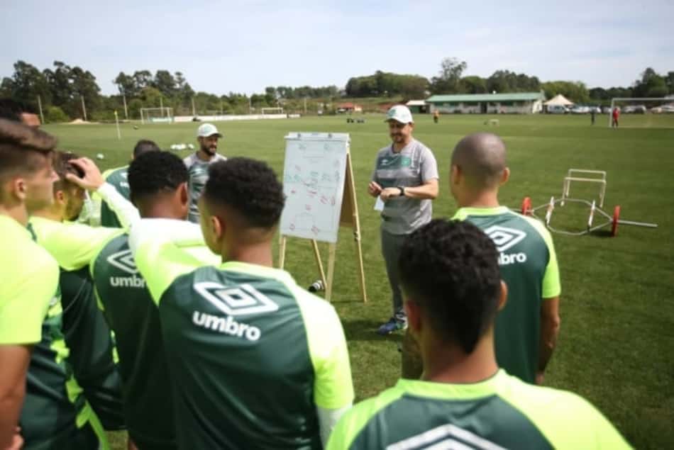 Treino da Chape é focado em criação de chances de gol e recuperação física