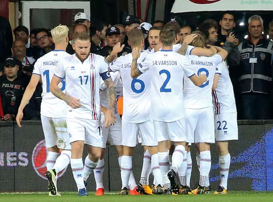 A Islândia foi a sensação da Euro do ano passado e garantiu vaga em uma Copa pela primeira vez. A equipe liderou o Grupo I das Eliminatórias na Europa e garantiu a vaga com a vitória sobre Kosovo