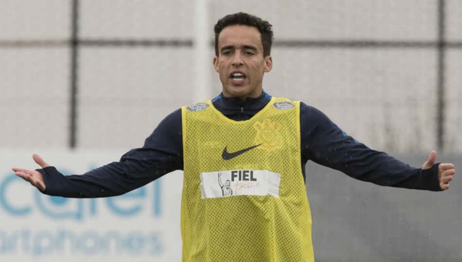 'Multifuncional', Jadson lembra final contra o Palmeiras e sonha com título