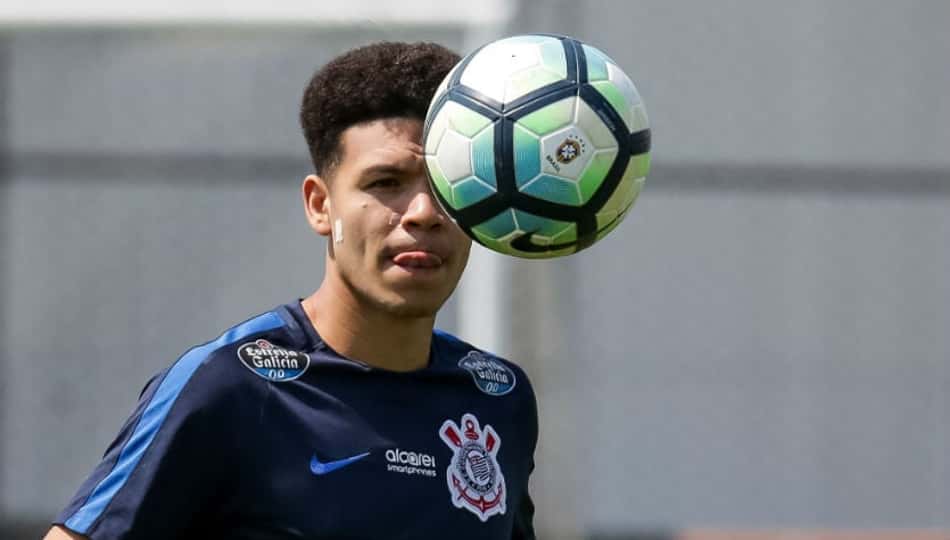 Corinthians e Santos esfriam conversas por Marquinhos Gabriel