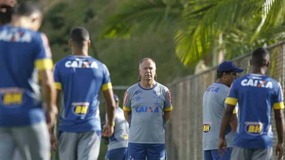 Mano divide grupo do Cruzeiro de olho na estreia na Libertadores