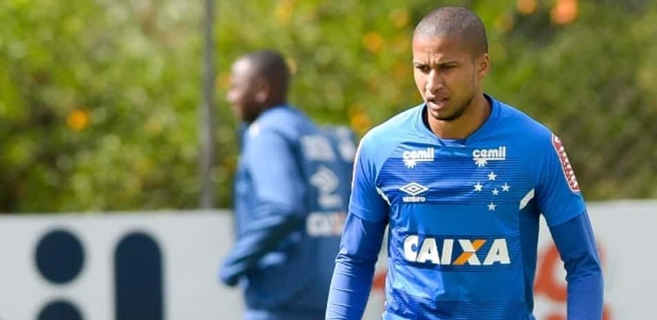 Destaque no Cruzeiro, Murilo é consultado pelo Benfica