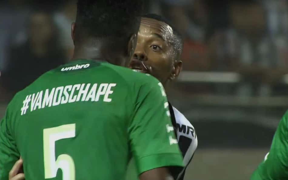 Jogou onde? Volante provocado por Robinho dá a resposta e se derrete pelo Corinthians: 'Maior sonho'