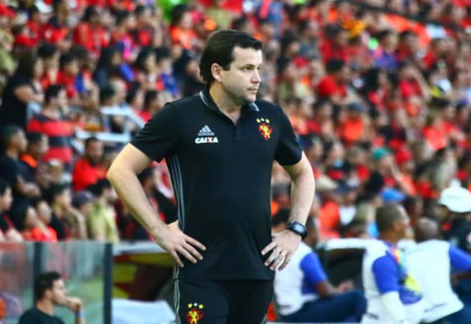 Daniel Paulista é oficializado como novo técnico do Sport