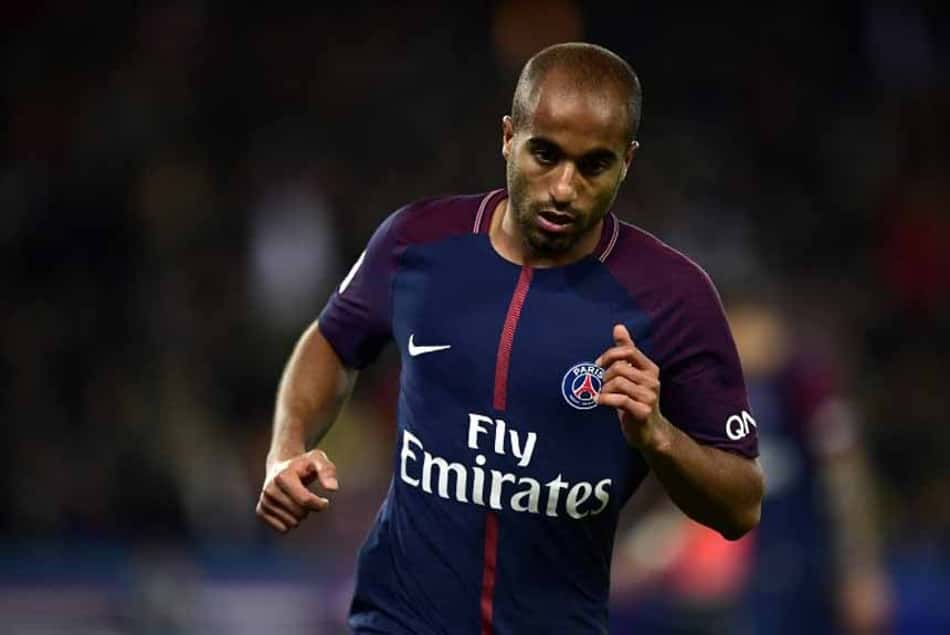 Lucas Moura faz visita ao Tottenham e fica perto de um acerto com o clube