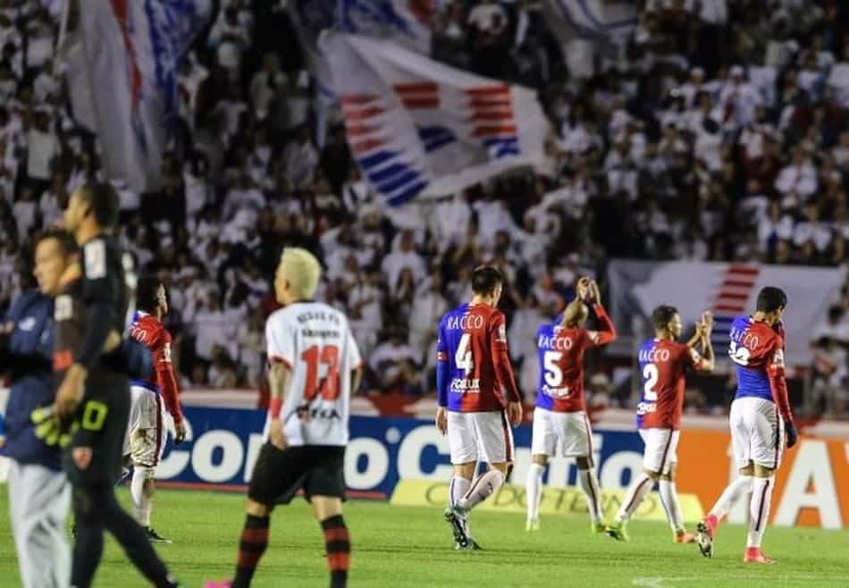 De virada, Oeste vence fora de casa e cola no Paraná pelo G4