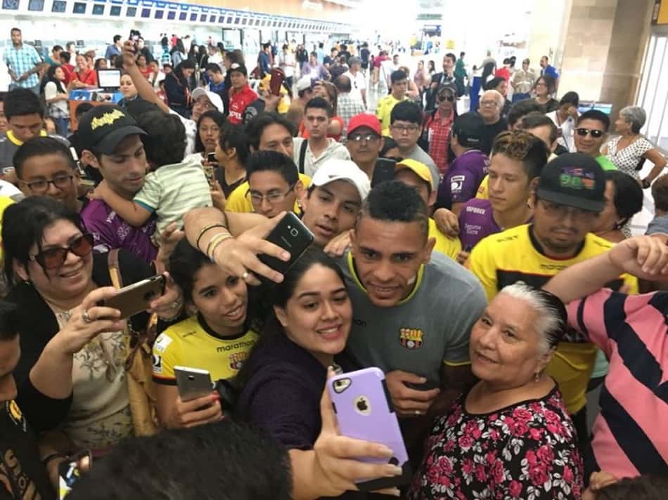 Em viagem quase interminável, Barcelona chega a Porto Alegre