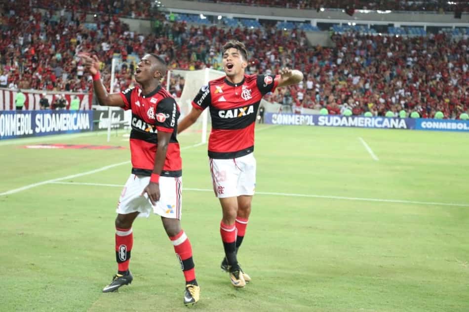 'Deixa os garotos brincar': com desfalques, Fla aposta na molecada contra o Cruzeiro