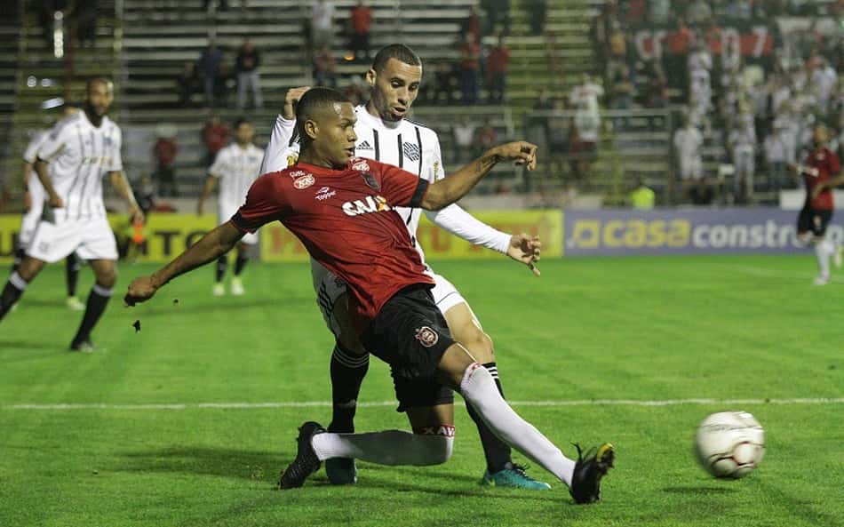 Figueirense recebe o Brasil de Pelotas emparelhados na Série B
