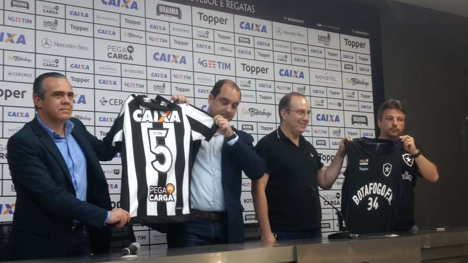Pega Carga, aplicativo de transporte, patrocina o Botafogo até o fim do ano