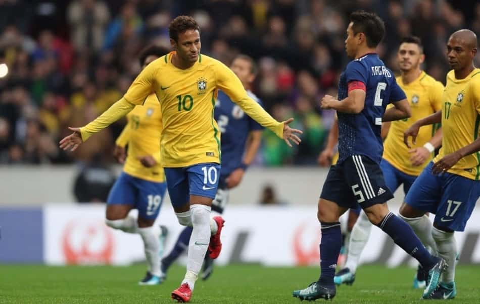 Neymar comemora um de seus gols pelo Japão, mas não foi pela Copa (Foto: Divulgação / CBF)