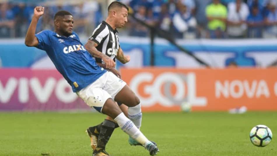  O volante Nonoca, do Cruzeiro, é um dos nomes que está na lista entre os 100 jovens destaques do futebol mundial pela revista inglesa FourFourTwo. Ele foi o 72º lugar.