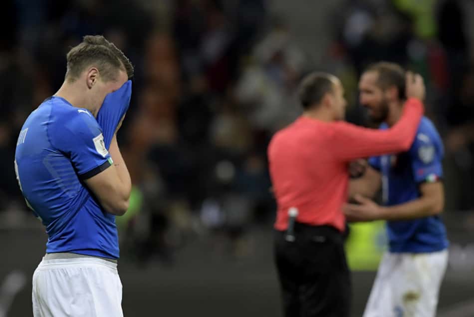 O 'chocante' ficou mesmo com a eliminação da Itália, que vai assistir ao Mundial pela TV. O desespero italiano após o empate sem gols com a Suécia