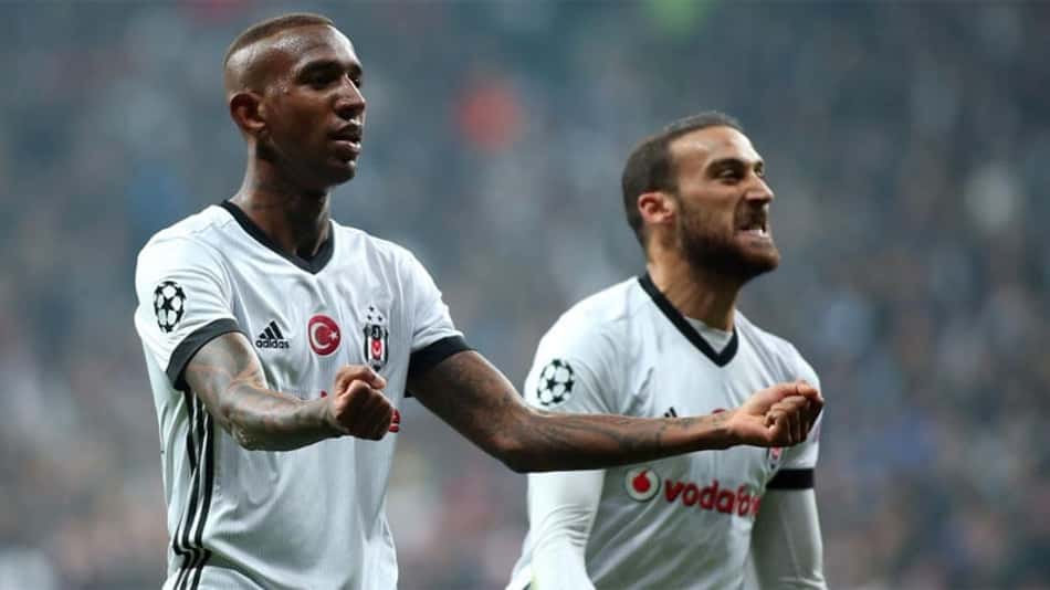 Besiktas e Porto empatam com gols brasileiros, e turcos avançam em 1º