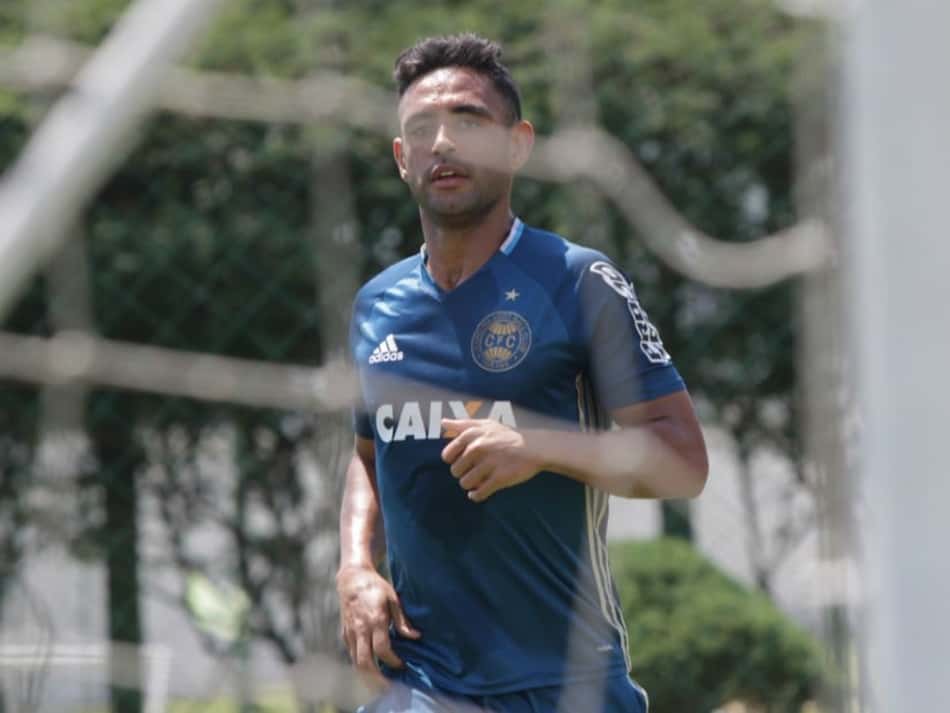 Bola parada e poder de concentração: as apostas do Coritiba para se livrar de vez do risco de queda