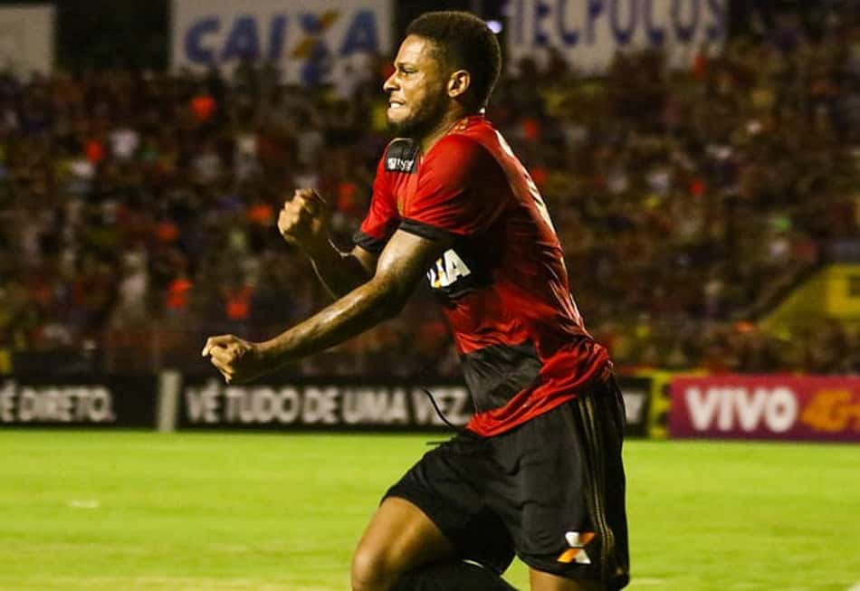 Grêmio reabre negociação para contratar André, informa Renato Gaúcho