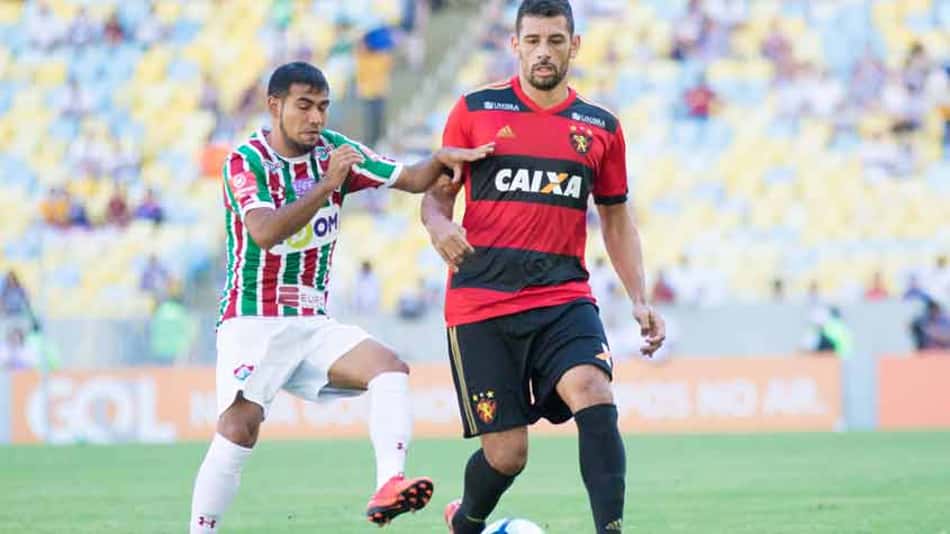 Diego Souza fala em jogo "impecável" e sobre rivais diretos na degola