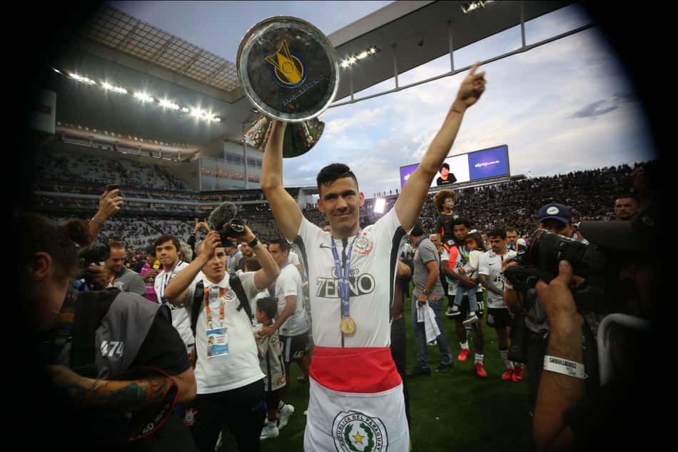Em festa do Corinthians, Balbuena fala de Pablo: 'A gente queria ele aqui'