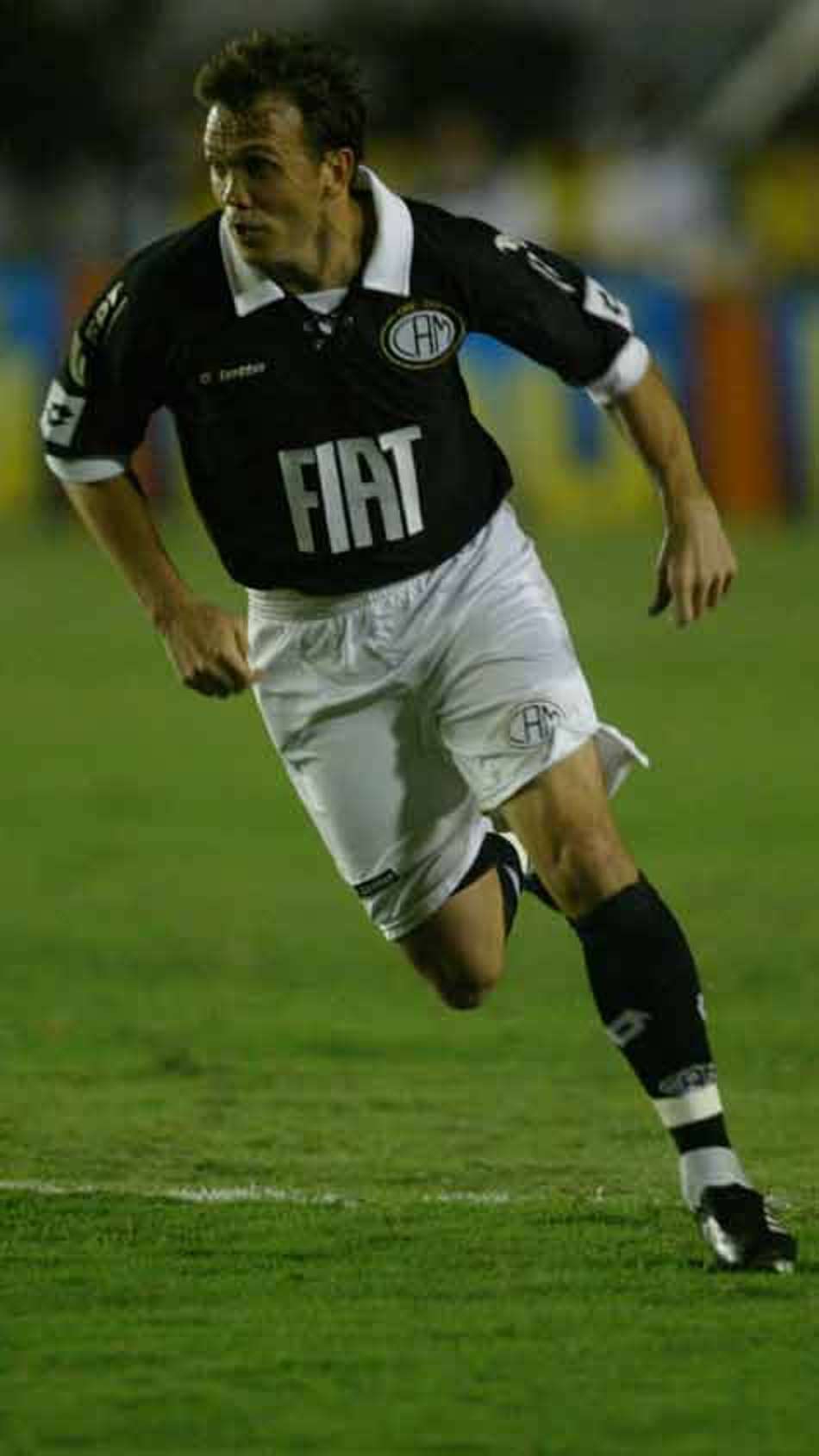 Saiba quem foi o grande reforço do seu time há dez anos