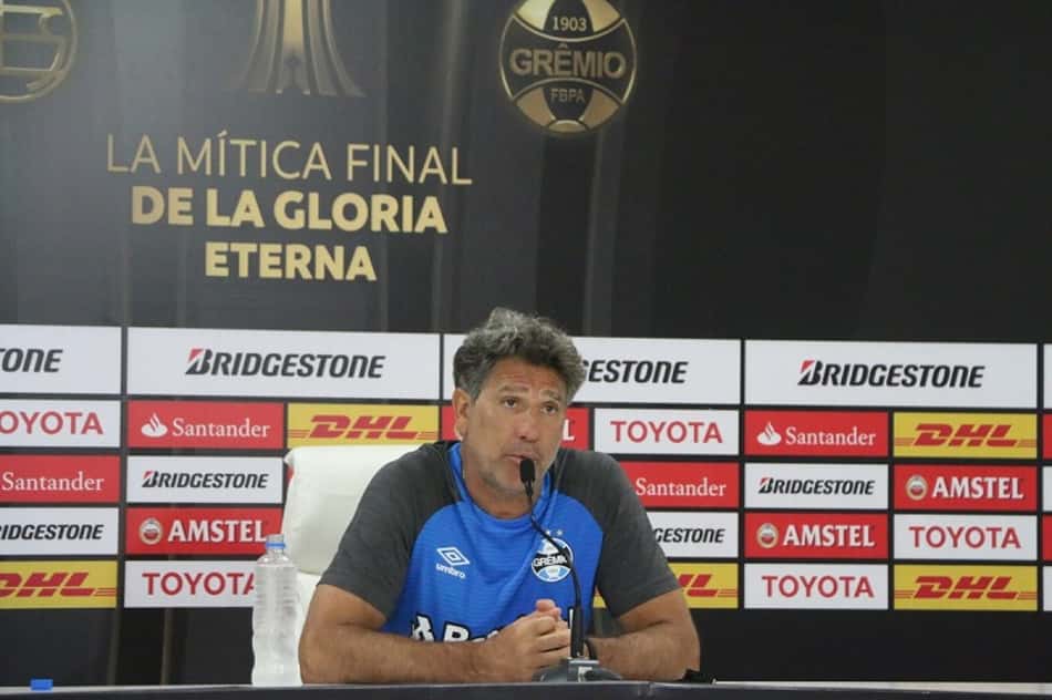 Renato crava: "Treinei eles para uma volta olímpica"