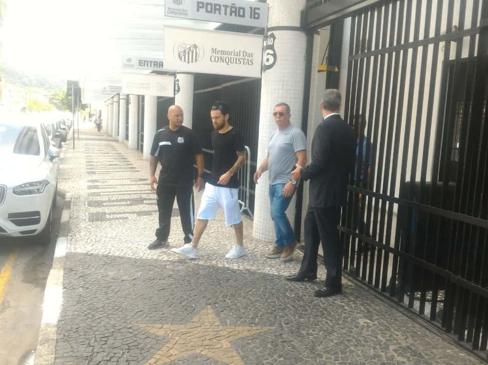 Em reunião com Modesto, Lucas Lima avisa que vai para o Palmeiras