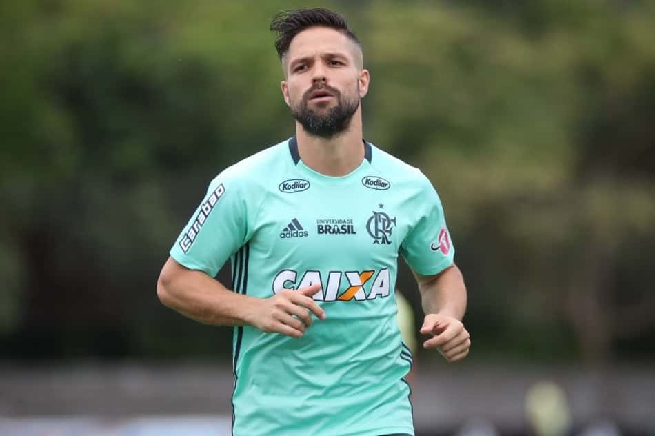 Diego é um dos líderes do elenco do Flamengo, mas foi mal nas finais da Sula e da Copa do Brasil 