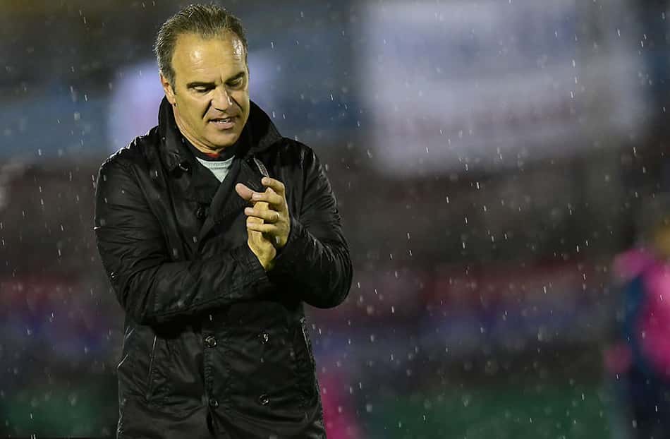 Ameaçado de rebaixamento, gigante da América sonha com técnico recém-demitido