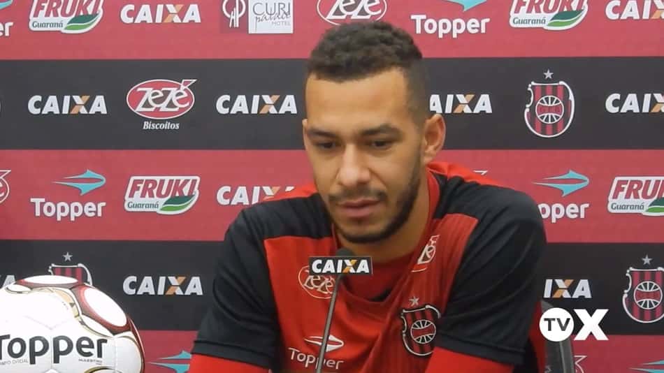 Depois de temporada pelo Brasil de Pelotas, volante deve ir para o Goiás