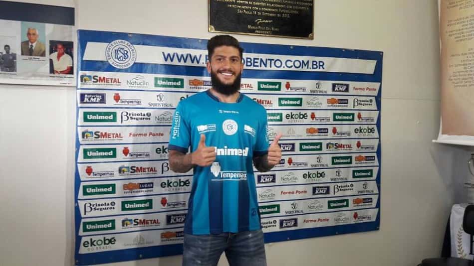 Lucas Farias deixa o São Paulo e vai defender as cores do São Bento