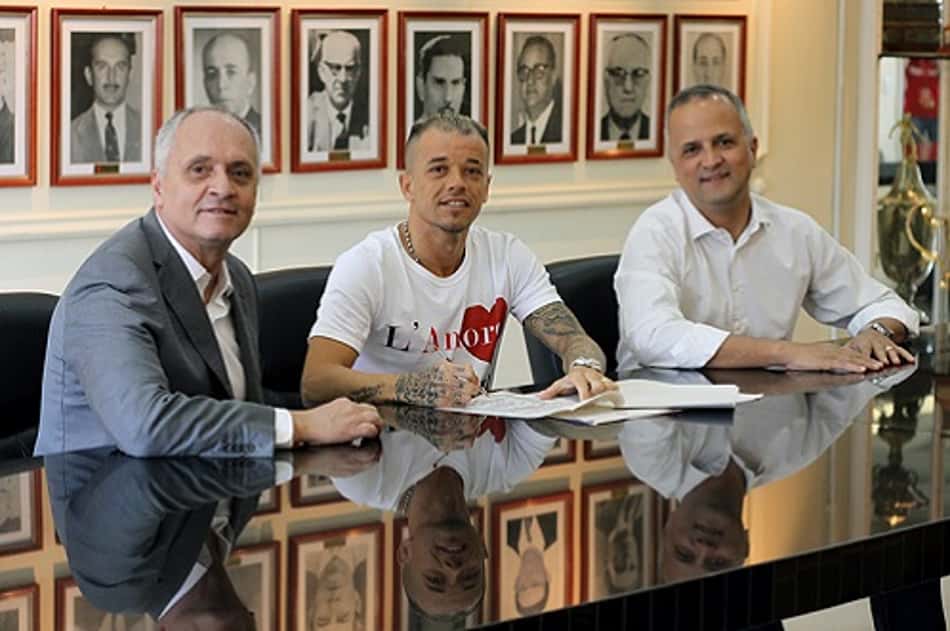 D'Alessandro renova contrato com Internacional até dezembro de 2019