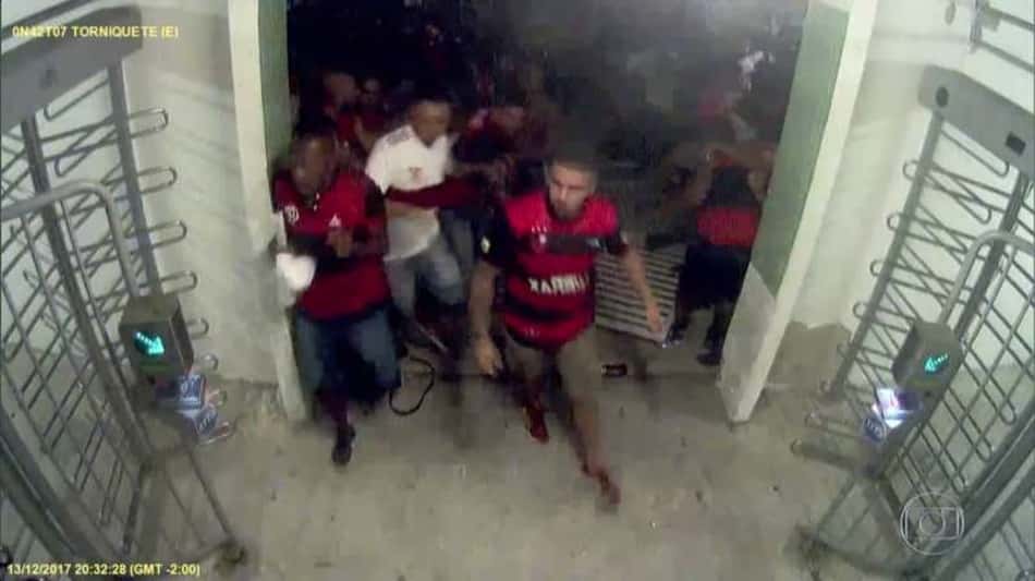 Invasão ao Maracanã pode causar perda de mando de campo para o Flamengo