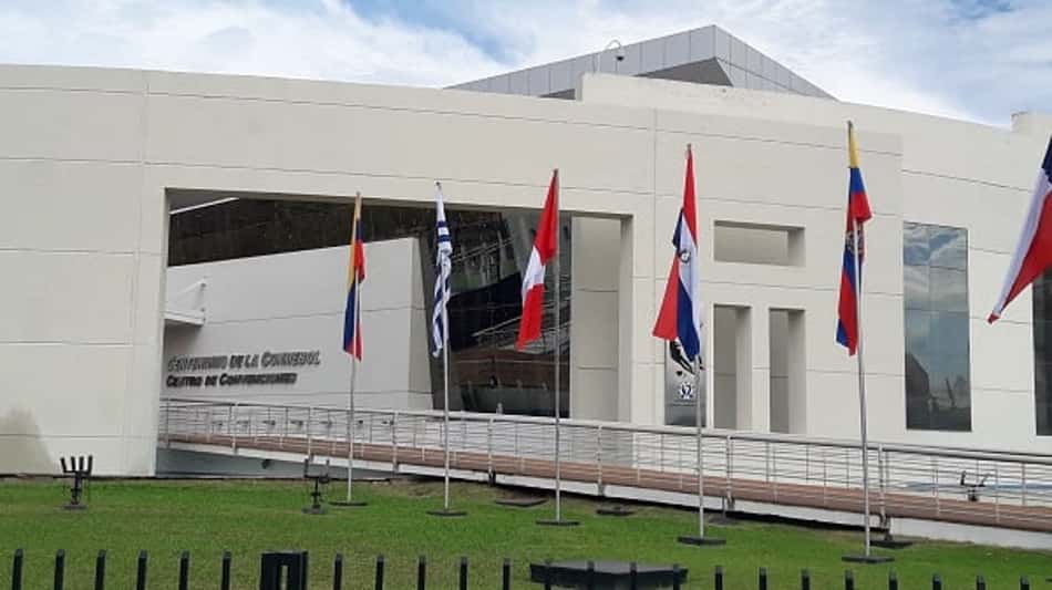 Conmebol fará reunião com clubes que vão disputar a semi da Liberta