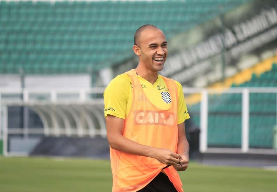 Lateral-direito do Figueirense pode ser anunciado pelo Internacional