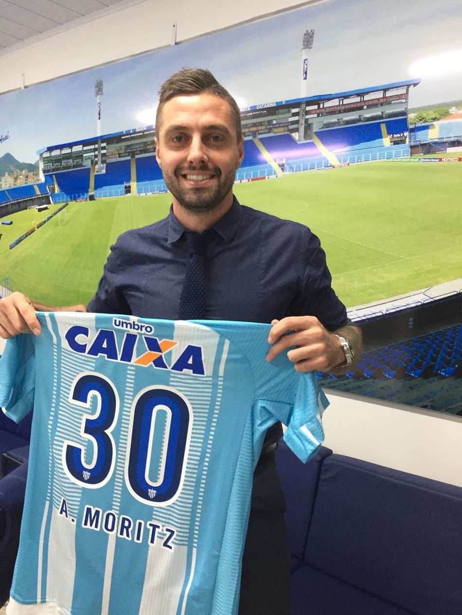 Meia André Moritz comemora volta ao Avaí, clube que o revelou