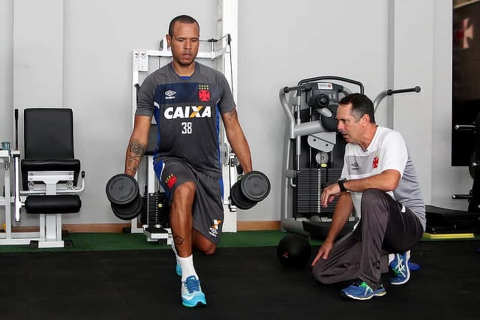 Zé diz que não pedirá reforço para a posição de Luis Fabiano caso atacante deixe o Vasco