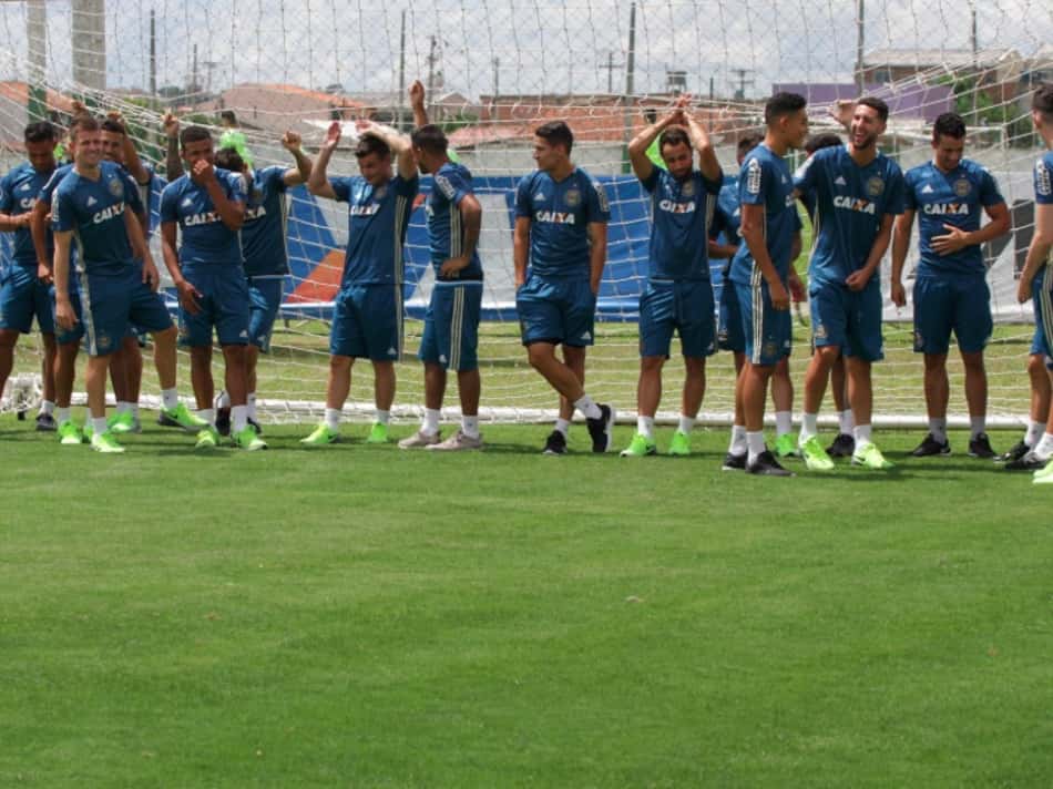 Destaque no América-MG, meia Ruy retorna e é a aposta do Coritiba