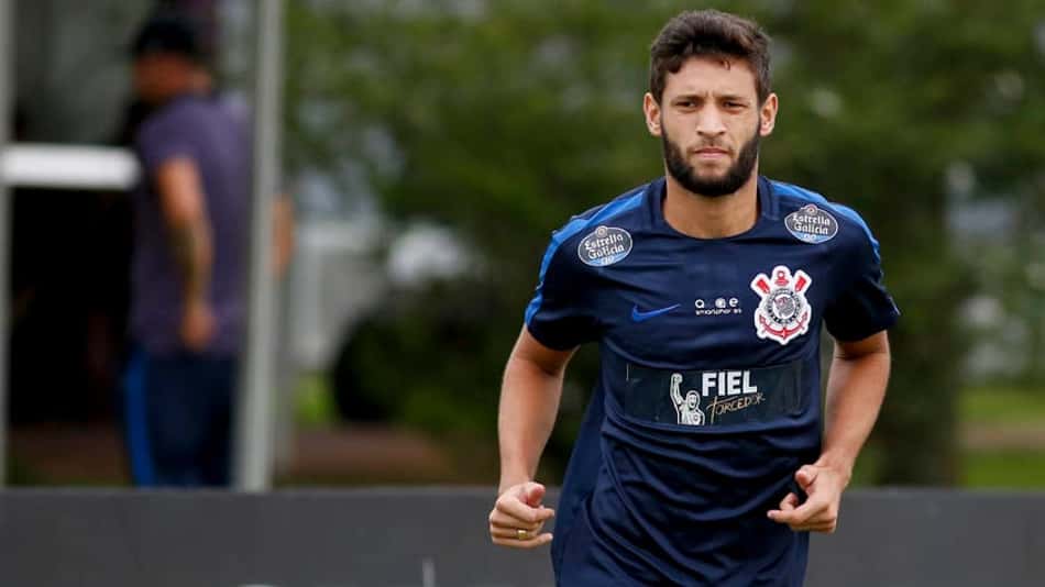 Juninho Capixaba é titular em treino do Corinthians; veja o time