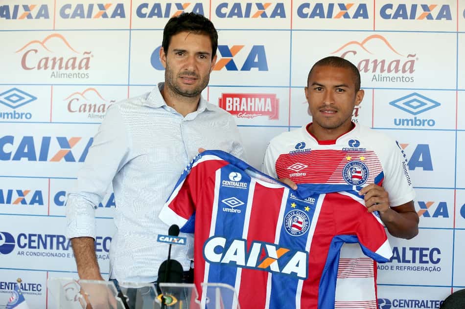 Nino Paraíba esquece passado no Vitória e promete honrar a camisa do Bahia