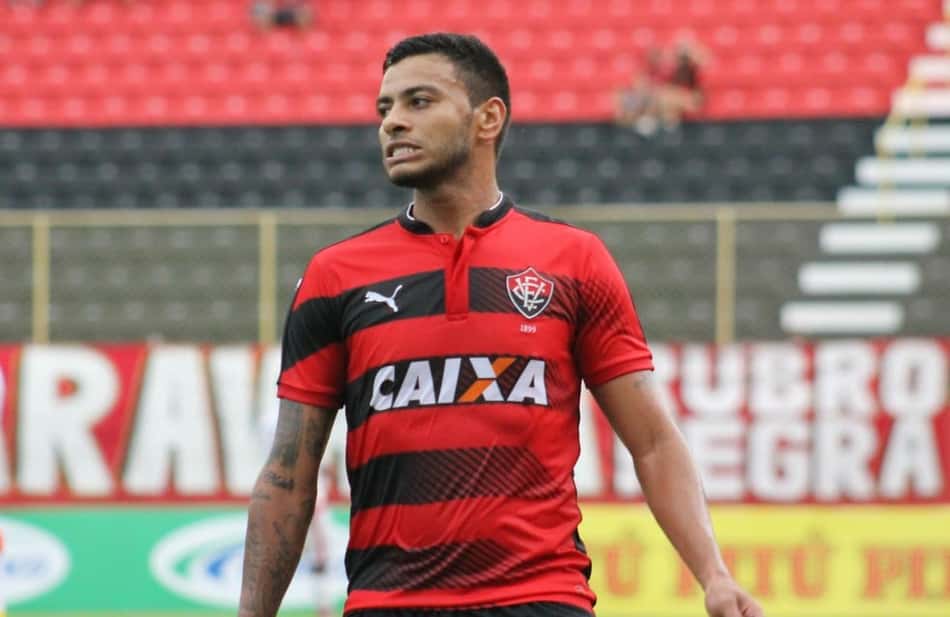 Elenco reforçado! CRB acerta as chegadas de Alípio e Cleiton Xavier