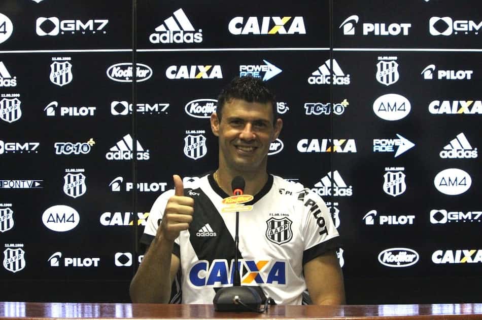 Wesley Matos é apresentado e se mostra motivado na Ponte Preta