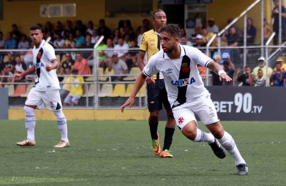 Hugo Borges e Moresche são novidades na lista de Zé no Vasco