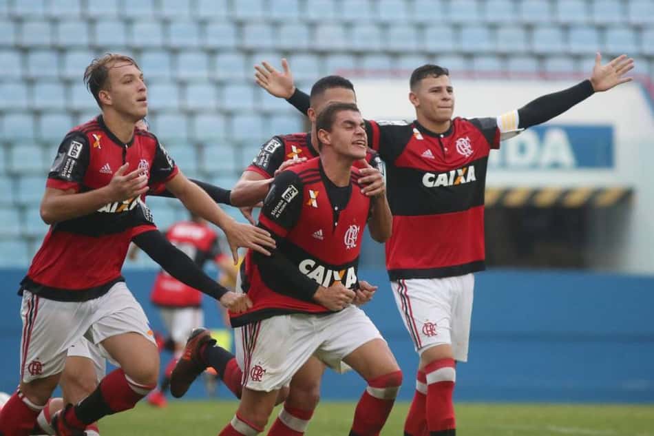 Flamengo e Avaí duelam pelas quartas de final da Copinha