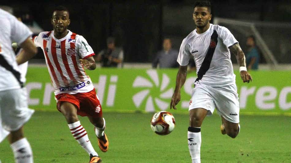 Vasco 0 x 2 Bangu: as imagens da partida em São Januário