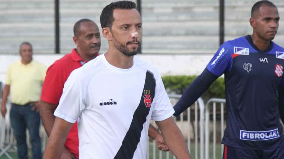 Nenê pede para deixar o Vasco e está 'quase certo' no São Paulo