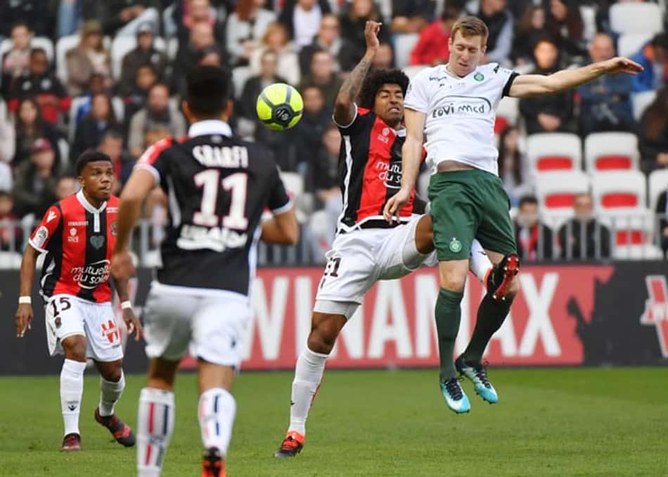 Dante comemora vitória do Nice: 'Importante estarmos jogando bem'