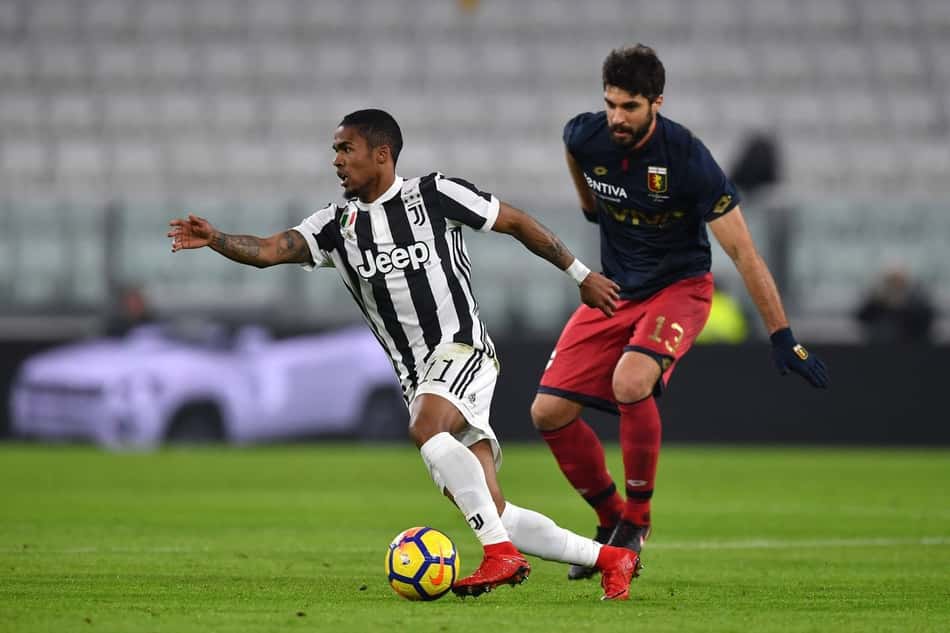 Douglas Costa vibra com eleição de melhor em janeiro: 'Caminho certo'