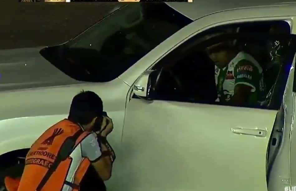 Atacante do Oriente Petrolero inova na comemoração; Confira