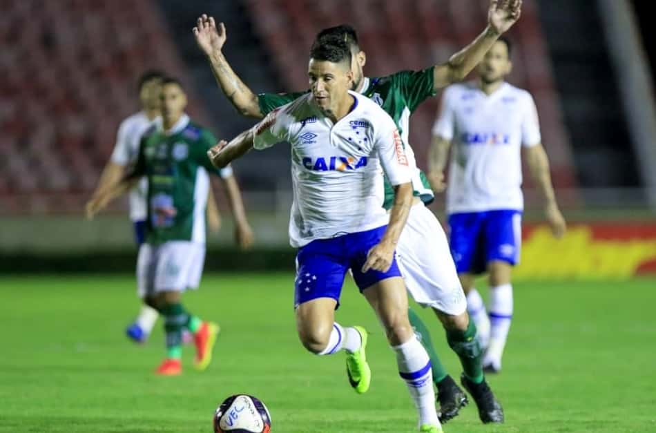 Diretor do Grêmio revela interesse em contar com Thiago Neves