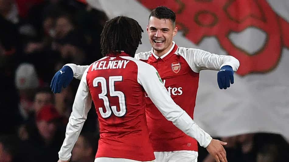 Arsenal vence de virada, elimina o Chelsea e vai à final da Copa da Liga